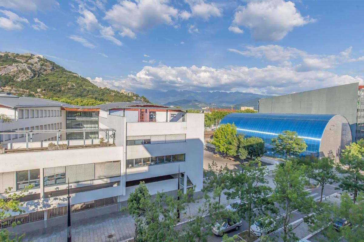Standing Europole, Garage Prive, Calme, Netflix Daire Grenoble Dış mekan fotoğraf